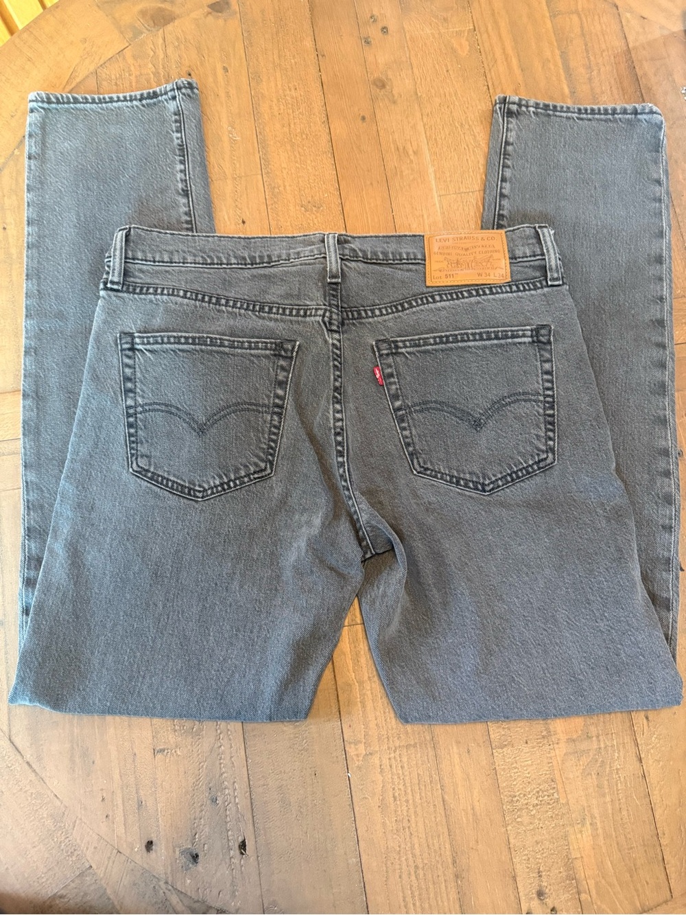 Levi's Menβs Gray Straight Jeans - Classic Back Pocket